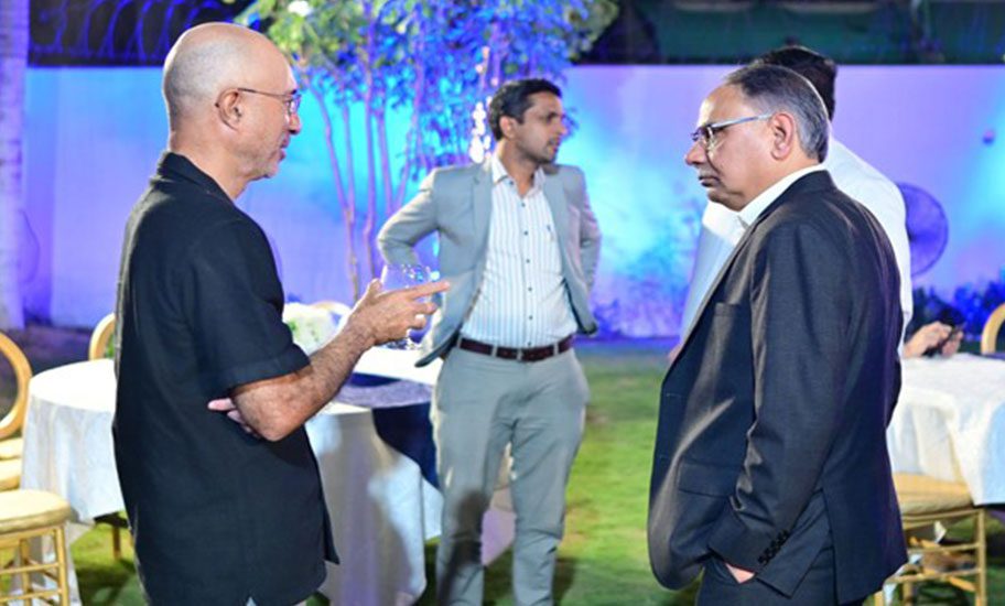 RA HOST EXECUTIVE DINNER EVENT IMAGE 7