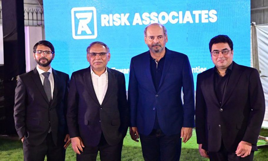 RA HOST EXECUTIVE DINNER EVENT